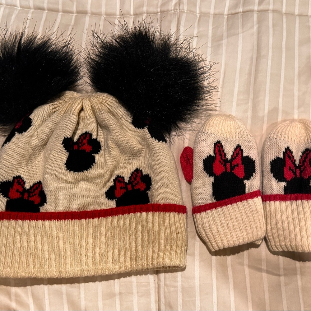 Baby Gap Disney Cream and Black Minnie Mouse beanie winter Hat and Mittens